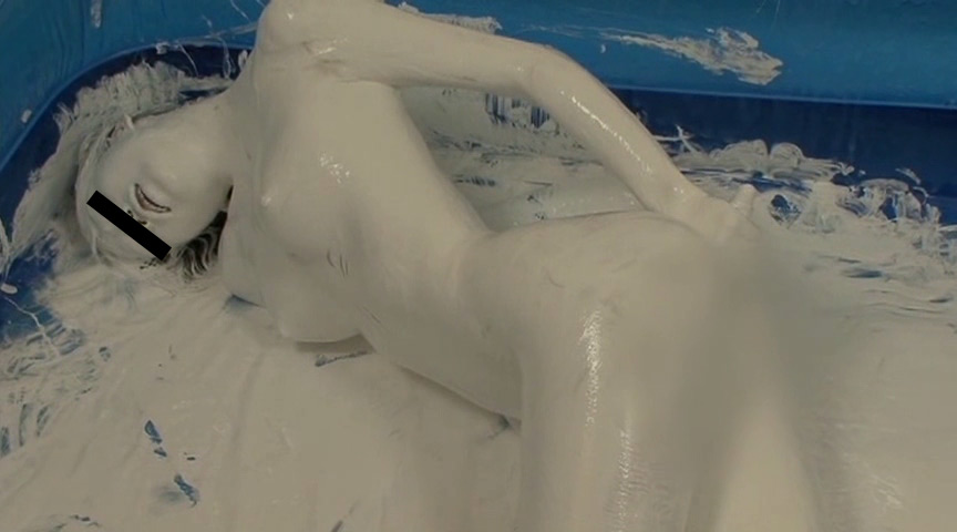 全身白絵の具フェチ！濡れ絡む大人モデルの快感